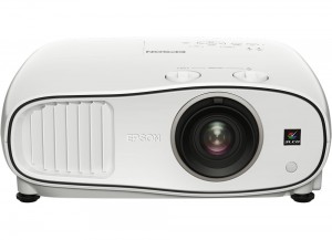 Projector EPSON EH-TW6600W 3LCD Full HD 3D WiFi Με εξίσου υψηλή απόδοση λευκού και έγχρωμου φωτισμού 2.500 lumen, ανάλυση Full HD, ο προβολέας τεχνολογίας 3LCD της EPSON προσφέρει παρουσιάσεις με ζωντανά χρώματα.