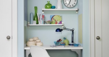 FLSRA208FL_tween-bedroom-desk_s3x4.jpg.rend.hgtvcom.1280.1707