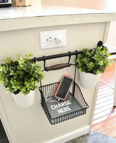 gallery-1447187959-diy-charging-station-using-ikea