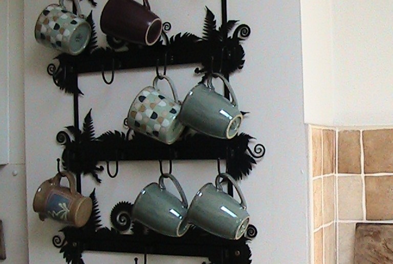 1Mug-Rack-9