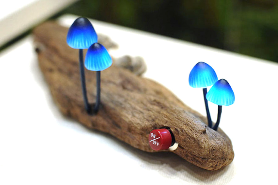 Mushroom-LED-lamp-Yukio-Takano-Great-Mushrooming-889x592