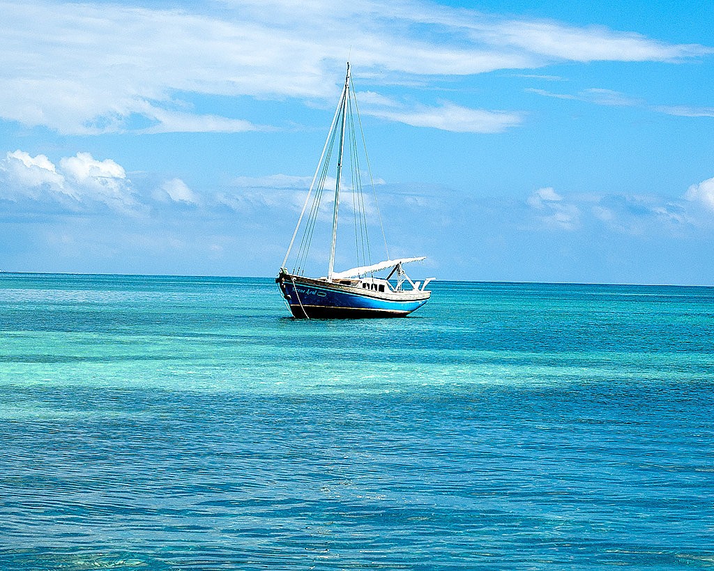 Belize-crystal-blue-waters-overfished-which-one-main