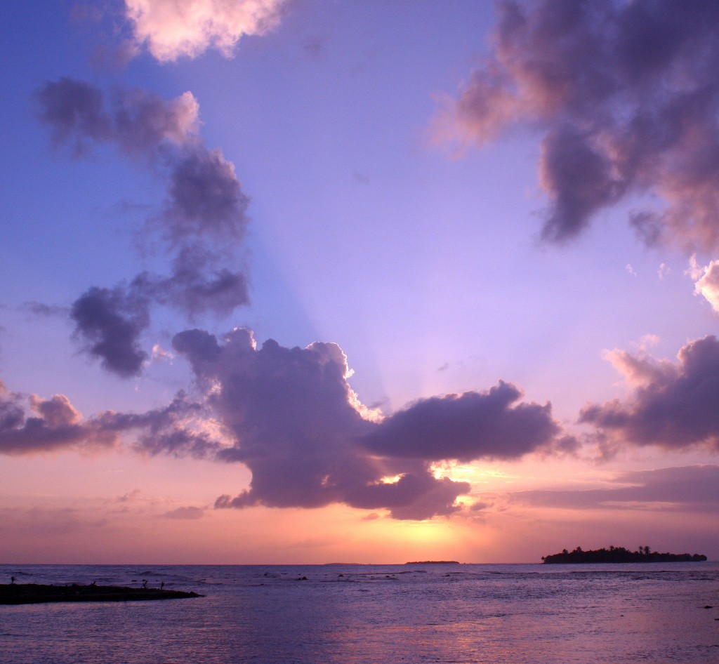 Imagine-watching-sunset-from-luxe-villa-over-clear