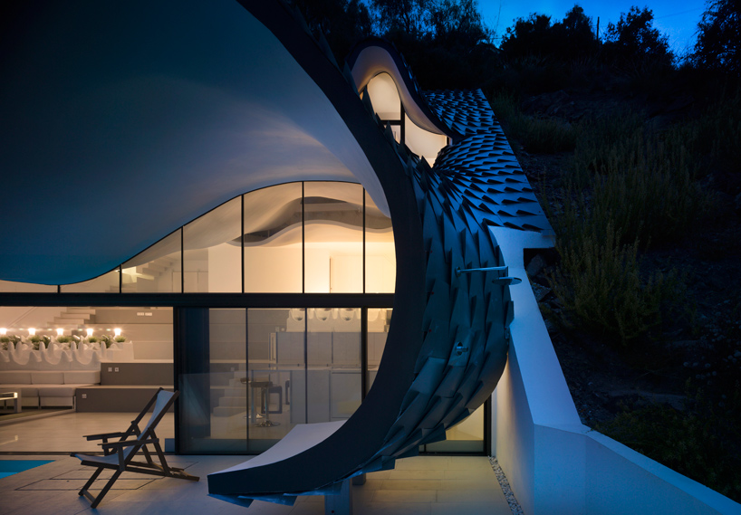 gilbartolome-architects-house-on-the-cliff-granada-designboom-10