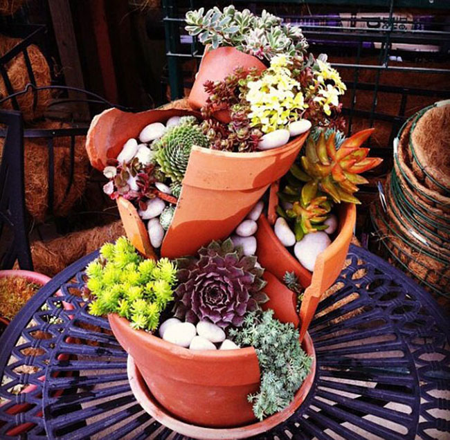 cool-broken-pot-flowers-garden