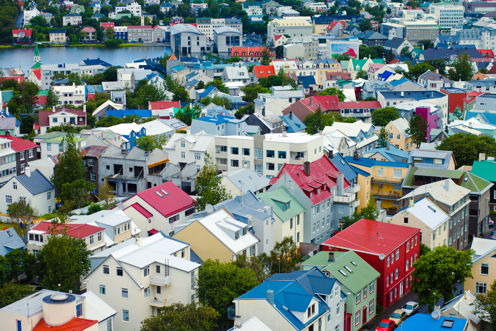 reykjavik-colorful-street