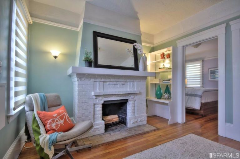 small-san-francisco-home-fireplace