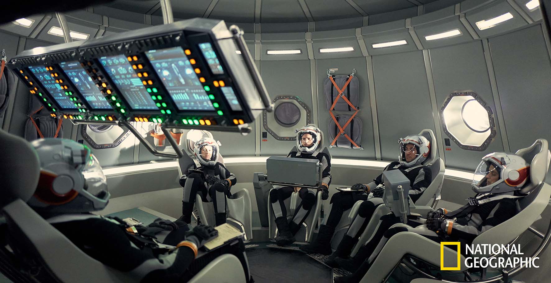 The six-person crew on the Daedalus.    The global event series MARS premieres on the National Geographic Channel in November 2016.  (photo credit: National Geographic Channels/Robert Viglasky)