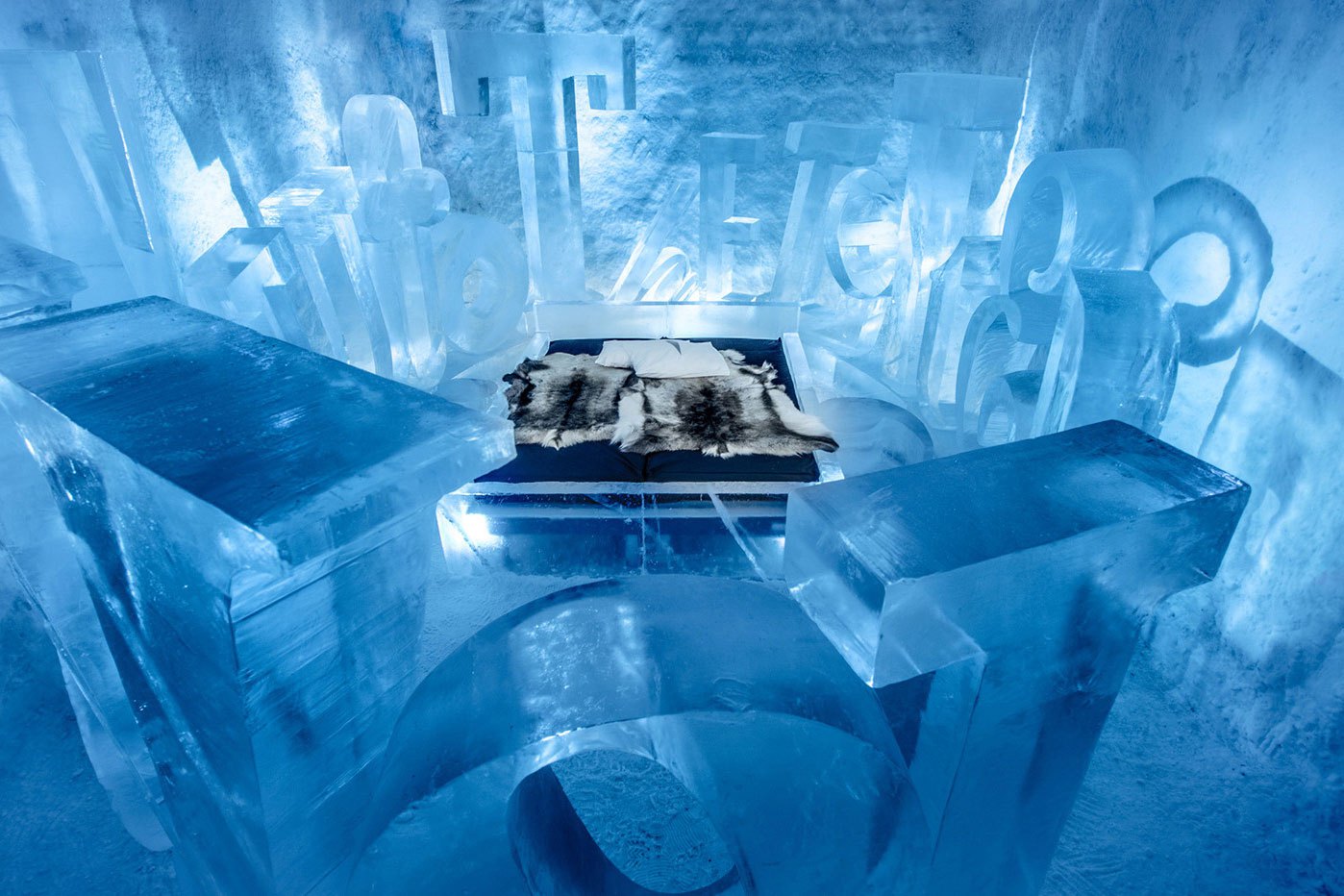 worlds-first-permanent-ice-hotel-3