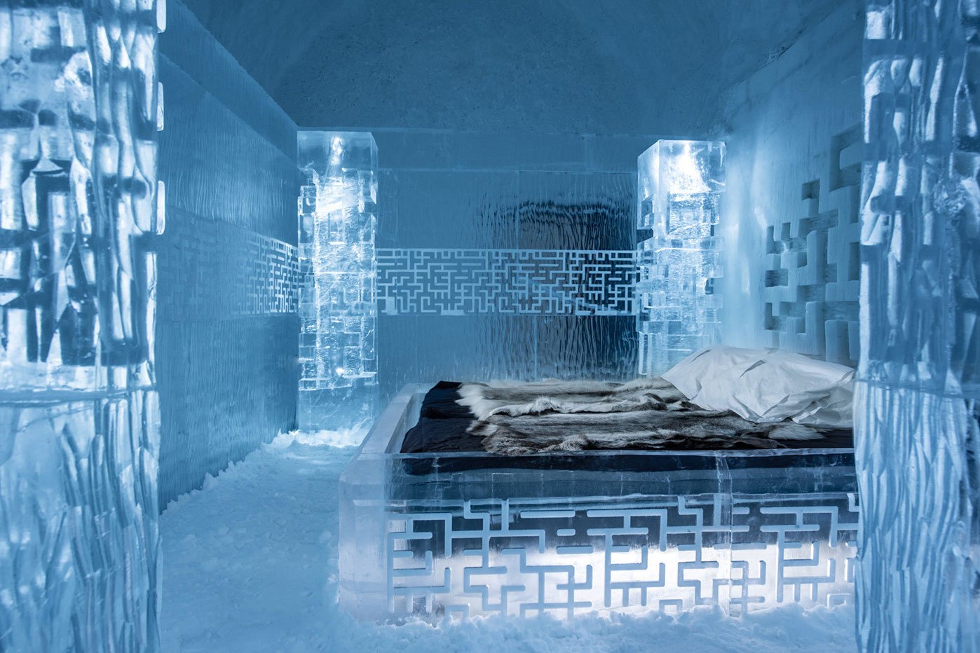 worlds-first-permanent-ice-hotel-6