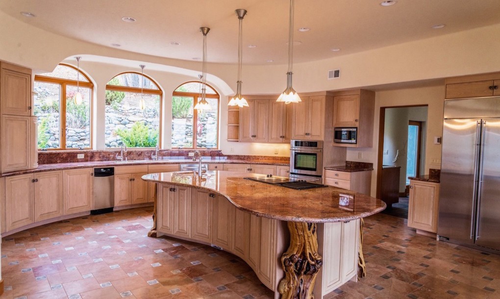 Shining-Hand-Ranch-in-Ashland-Oregon-10-1020x610