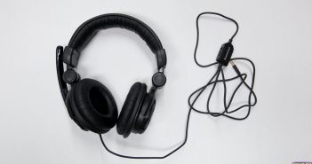 Sounds Great! Lenovo P950N Headset with Microphone & Shocking Bass