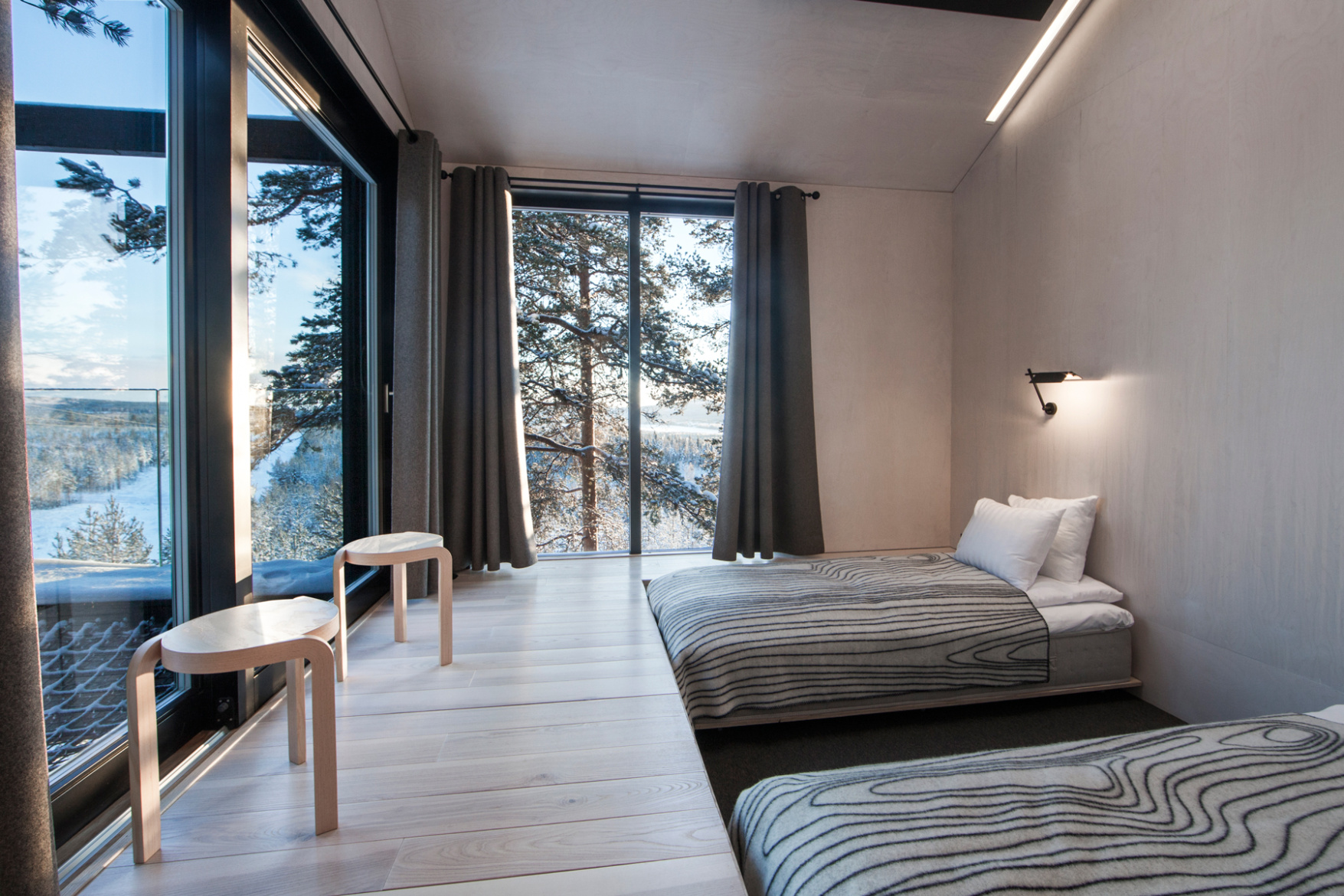 7th-room-treehouse-cabin-snohetta-treehotel-sweden-9