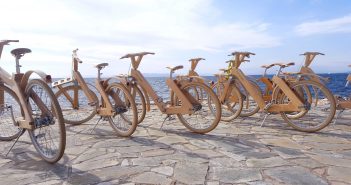 Από τη Γαύδο στο Nordkapp με το ελληνικό ξύλινο ποδήλατο της COCO-MAT!
