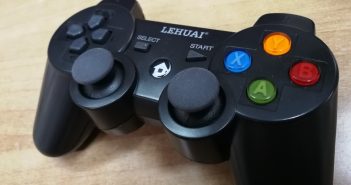 Bluetooth gamepad για smartphone / smartTV / PS3 @ 12,90€