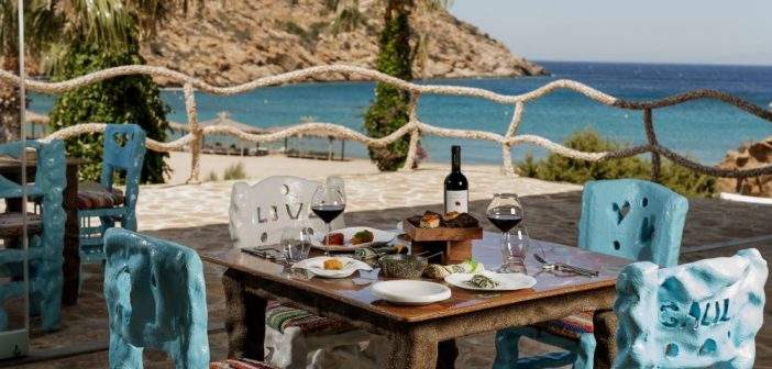 Το εστιατόριο CHES στην Ίο ανάμεσα στα καλύτερα της Ελλάδας για το 2024