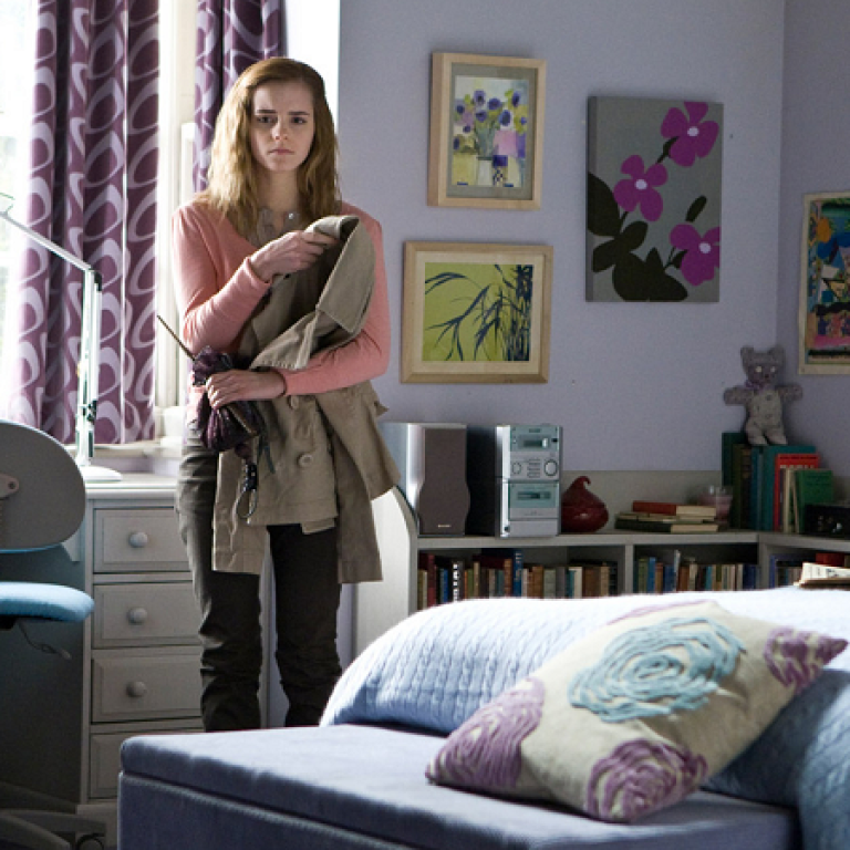 1474991929-hermiones-bedroom