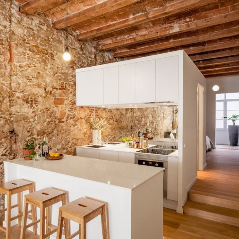 1apartment-renovation_130116_01-800x973