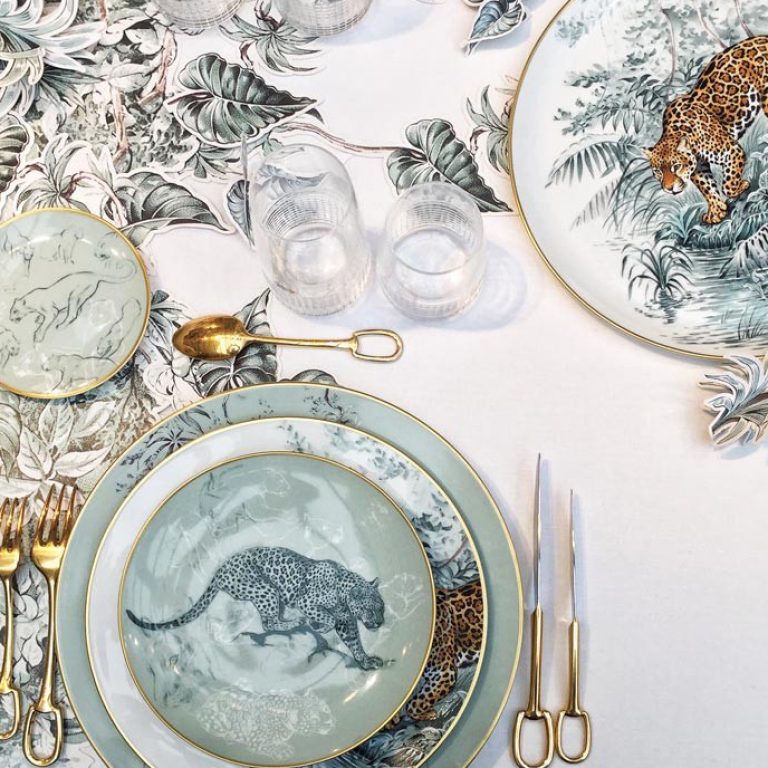 1hermes-carnets-d-equateur-porcelain-paris-designboom-07-818x809