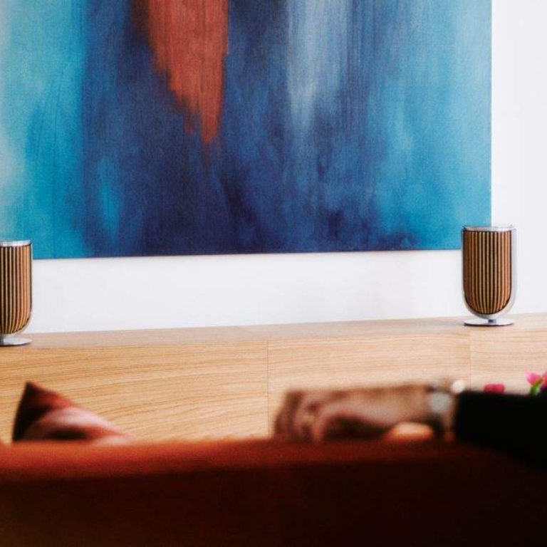 6_Beolab 8_living room