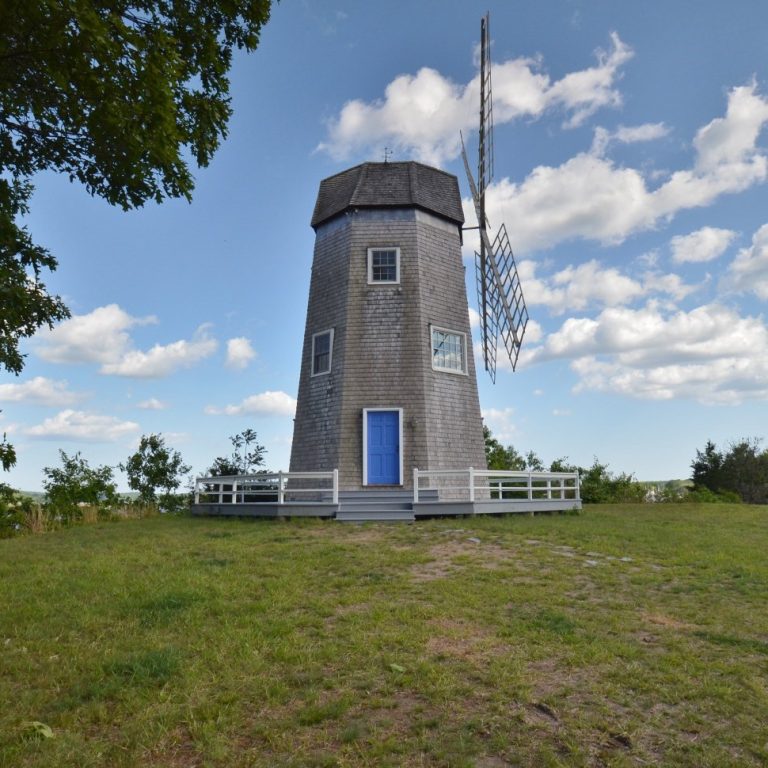 Ο παλιός ανεμόμυλος που έγινε ένα μαγικό σπίτι