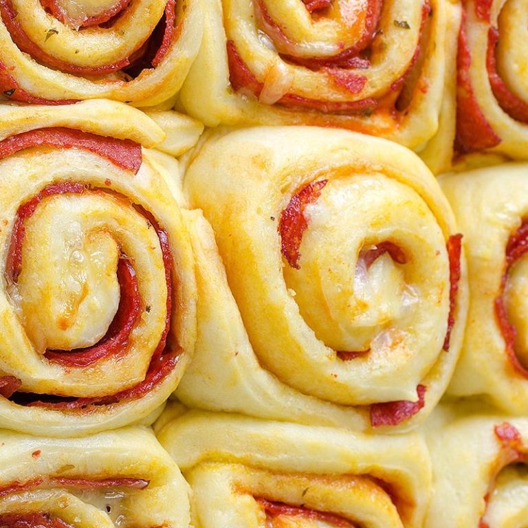 Pepperoni-Pizza-Rolls-03-e1551788433718
