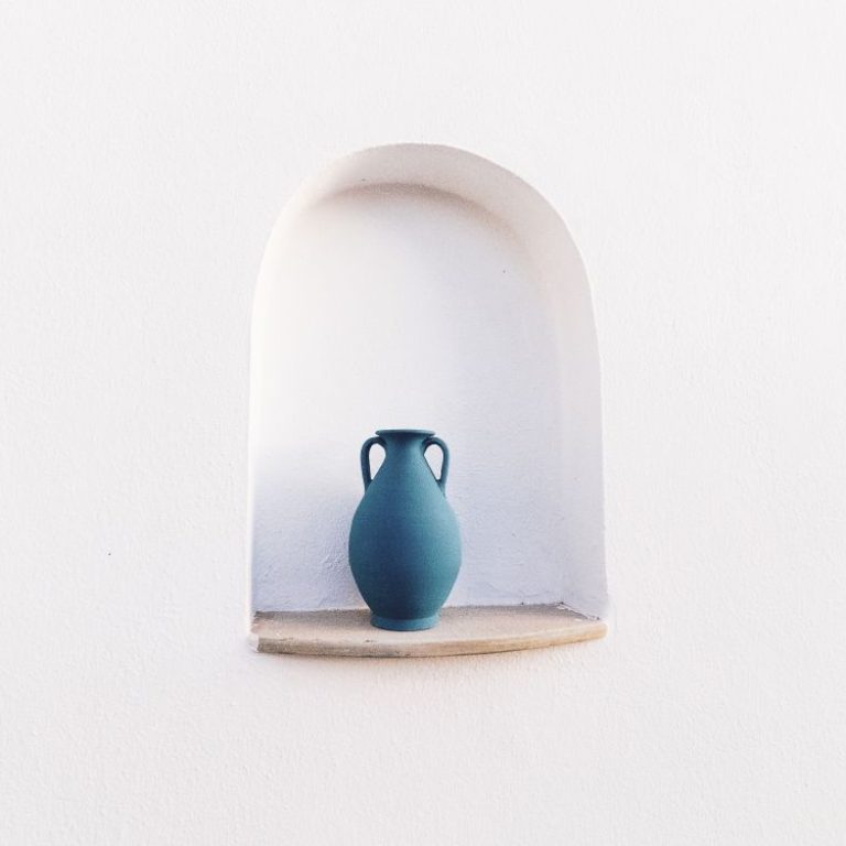 blue-jug-white-wall-opening-great-cool-background