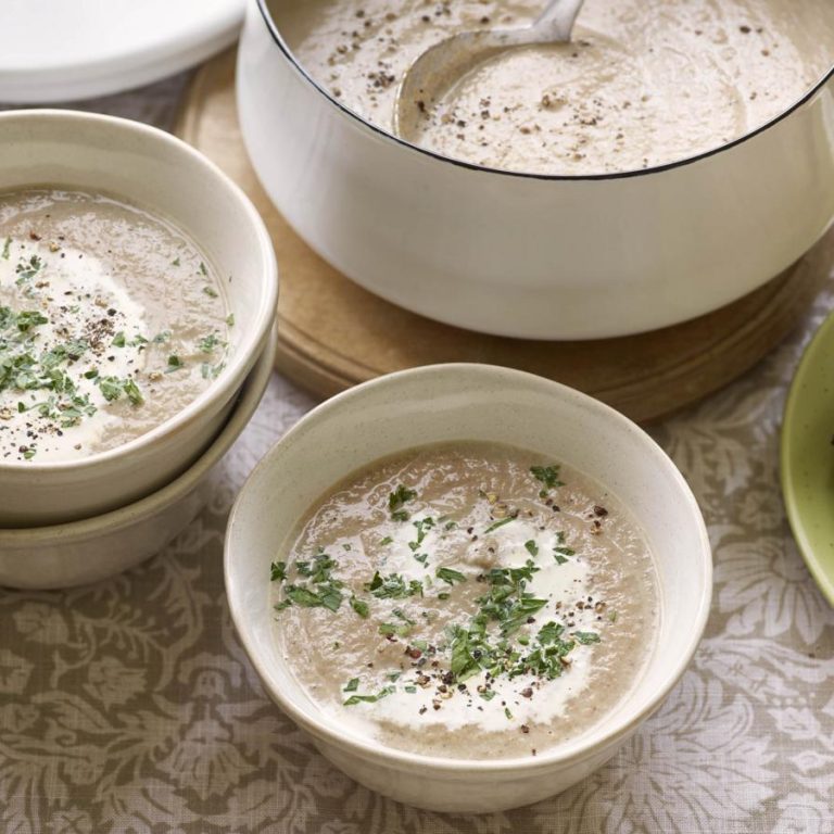 chestnut_mushroom_soup_13672_16x9