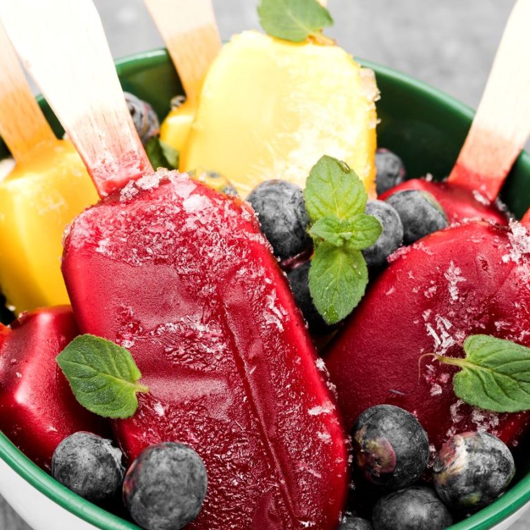 close-up-ice-creams-with-fruits