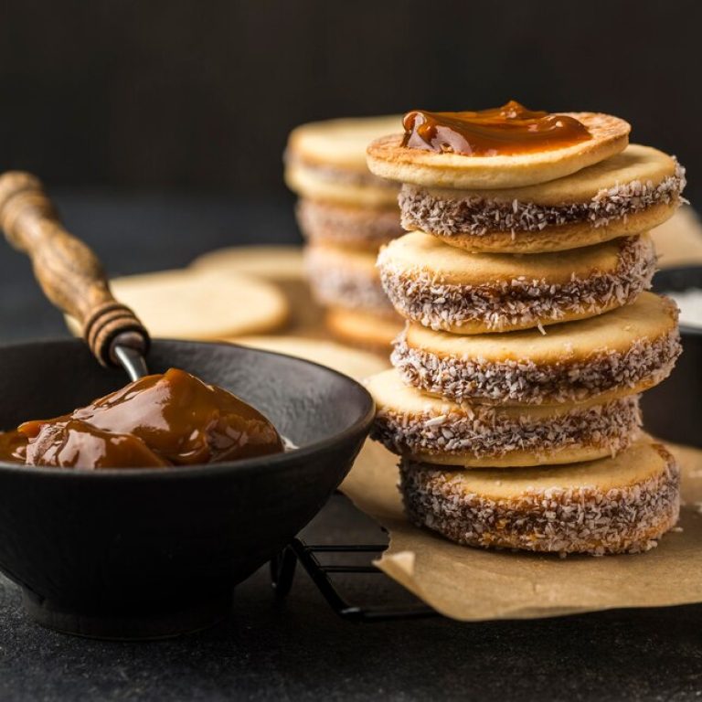 close-up-view-delicious-alfajores_23-2148740189