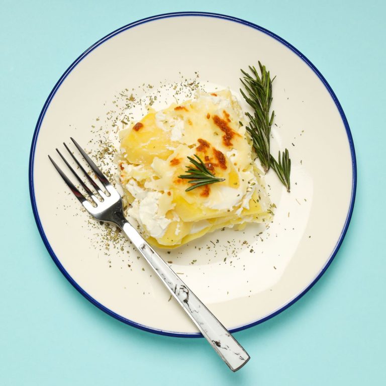 concept-tasty-delicious-homemade-food-potato-casserole