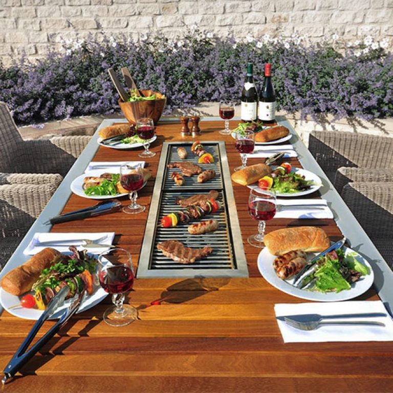 grill-and-table_300616_01