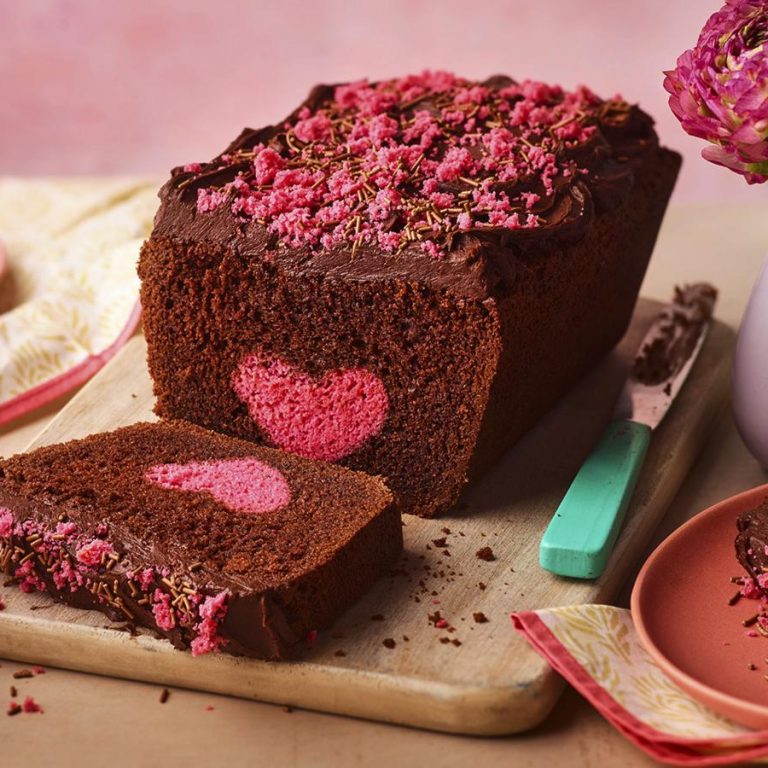 hidden_heart_loaf_cake_21516_16x9