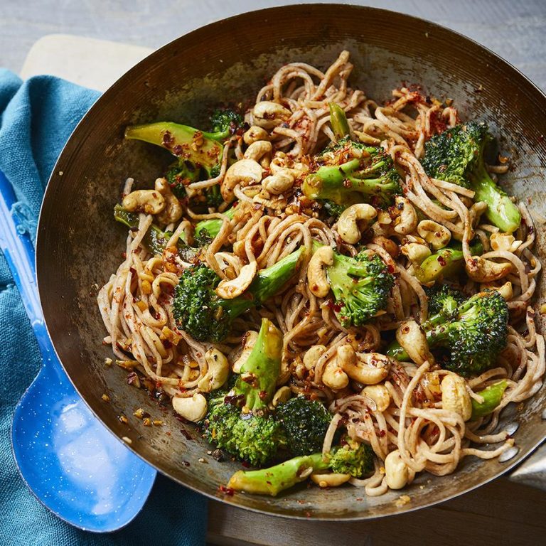 honey_broccoli_noodles_73478_16x9