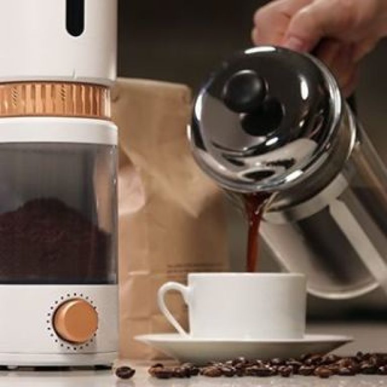 landscape-1466155889-voltaire