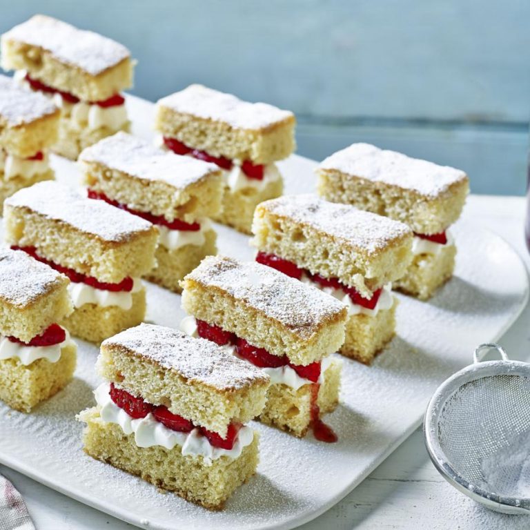 lucys_strawberry_slices_64042_16x9