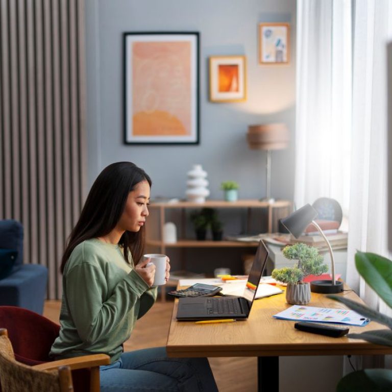 medium-shot-woman-working-from-home