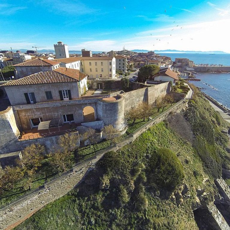 purchase-leonardo-da-vincis-tuscan-villa-for-14-6-million-usd-1