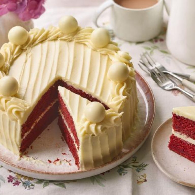 red_velvet_sandwich_cake_86120_16x9