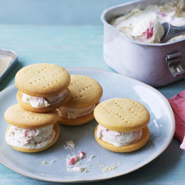 rhubarb_and_custard_ice_53736_16x9