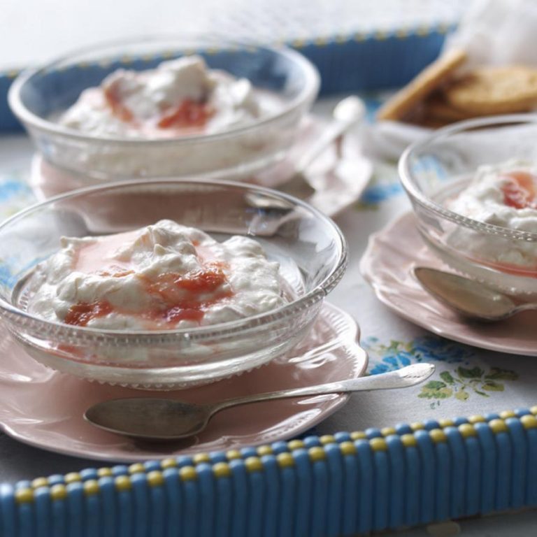 rhubarbfool_71270_16x9