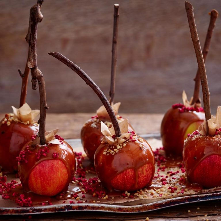 salted_caramel_apples_09238_16x9
