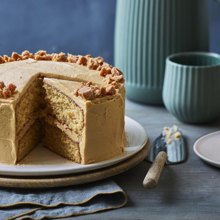 salted_caramel_cake_79493_16x9