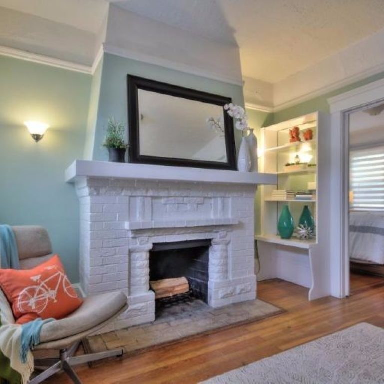 small-san-francisco-home-fireplace