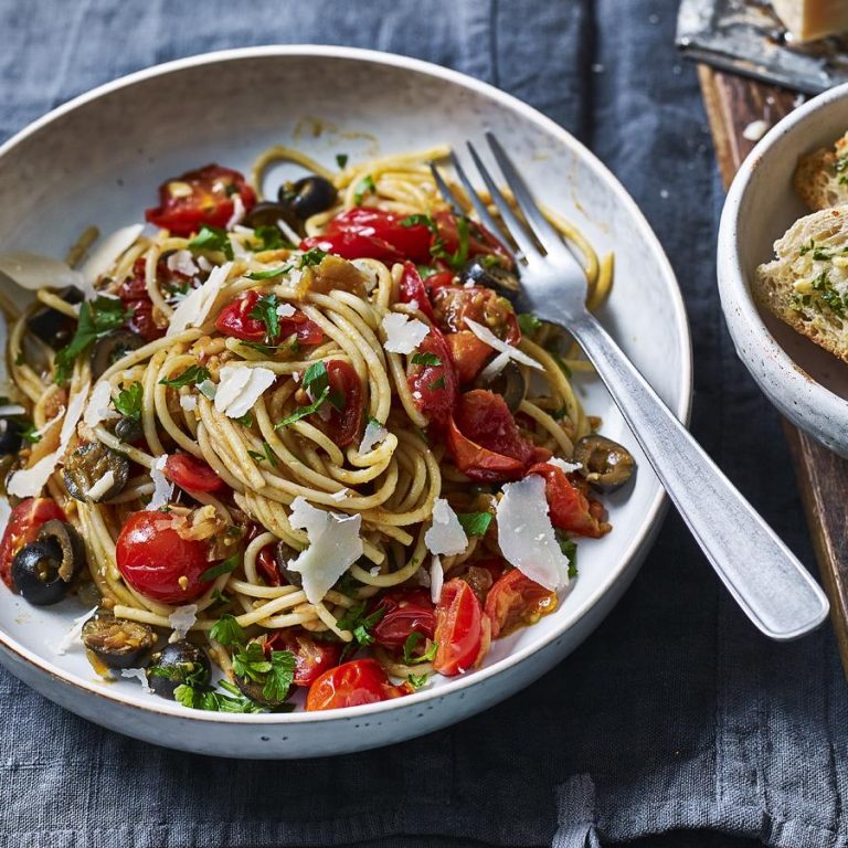 spaghetti_puttanesca_44460_16x9