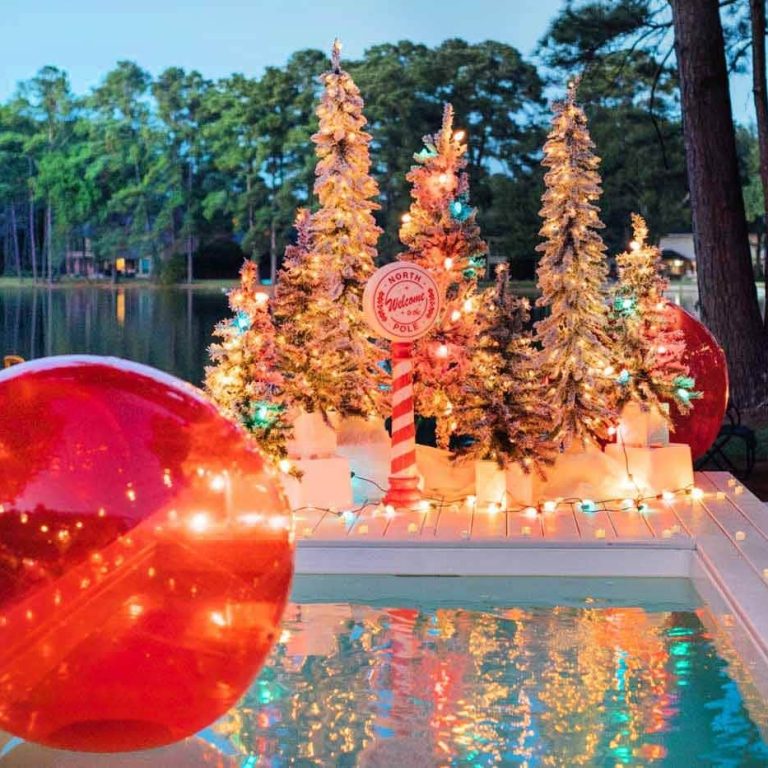 swimming-pool-christmas