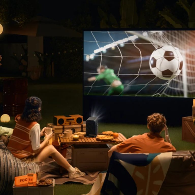 tcl_projector_c1